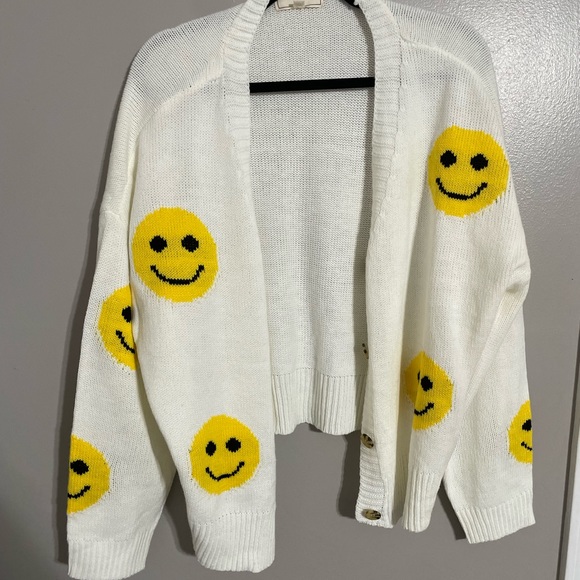 Sweaters - Juniors smiley cardigan